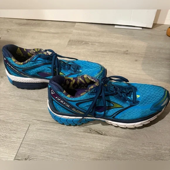 Blue Brooks Athletic Running Shoes - Picture 1 of 3